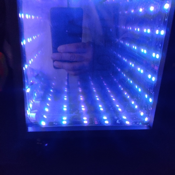 Hand made infinity mirror - Picture 9 of 10